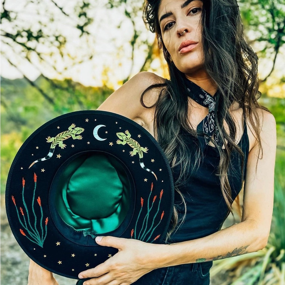 Luna Bloom Hat